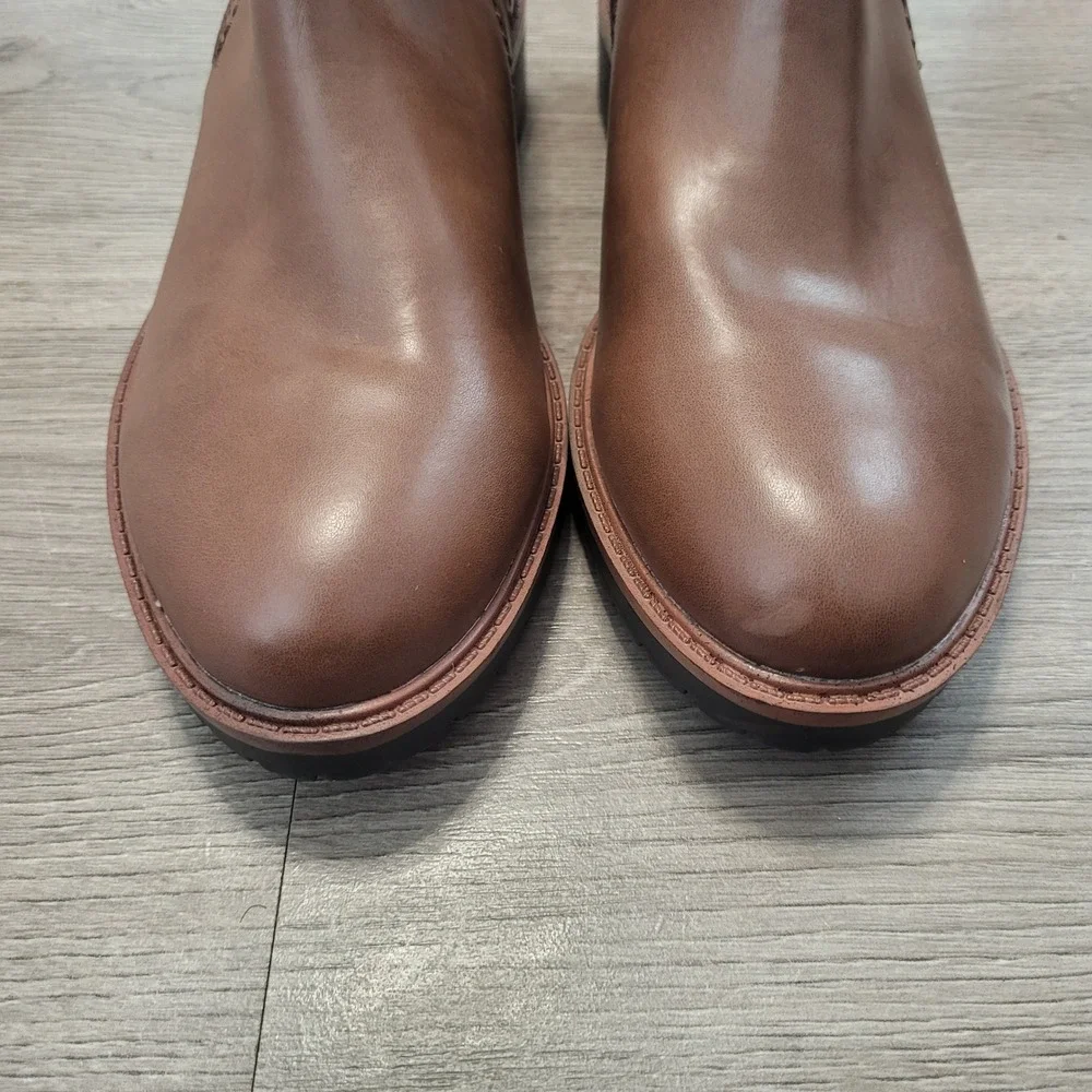 Tommy Hilfiger FAWN Brown Ankle Boots Gold Zip Women 6.5M Preppy Lug Sole Luxury